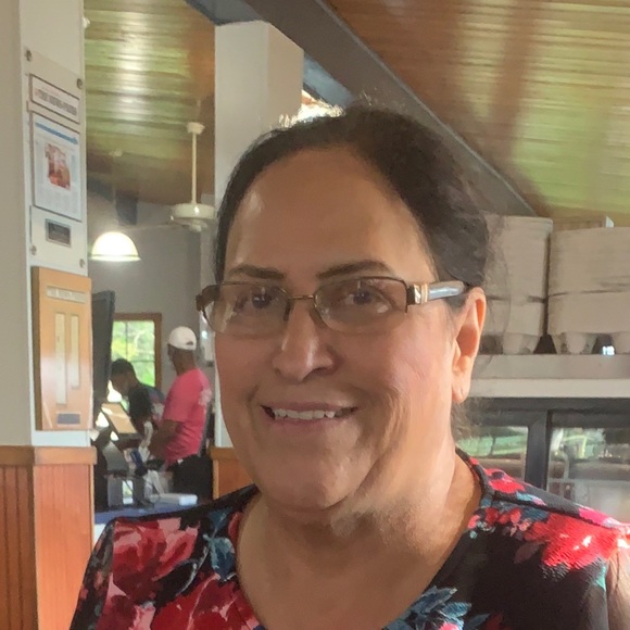 Meet your Posher, Yvonne l. - Picture 1 of 1